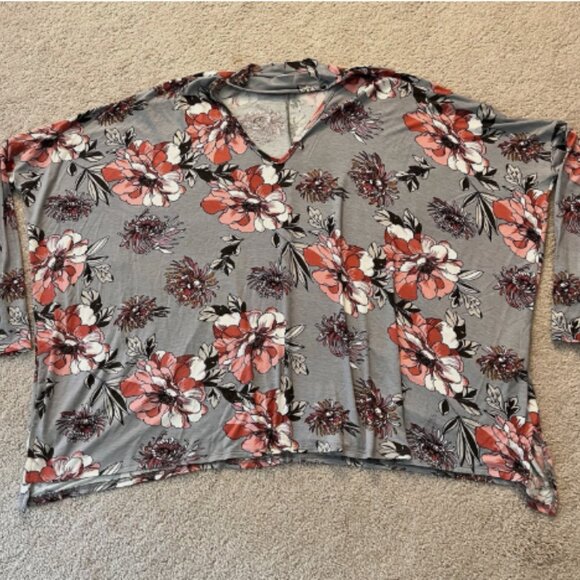 Vintage Blooms In The City. Sz M Oversized. Gray Neck Band. Asymmetrical. B26 - Picture 2 of 7